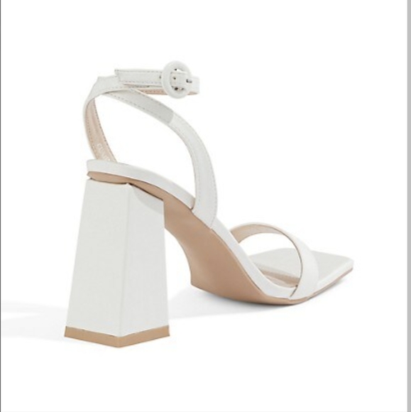 Raid Block Heel Sandal - Picture 3 of 9